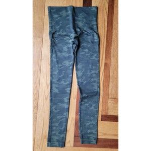 SPANX Womens Green Camo 'Look at Me Now' Seamless Leggings SIZE MEDIUM